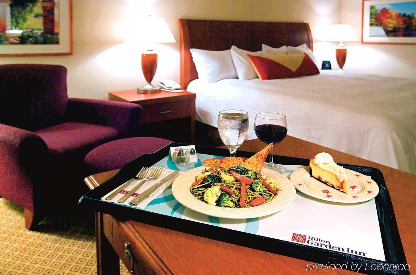 Hilton Garden Inn Вест-Монро Номер фото